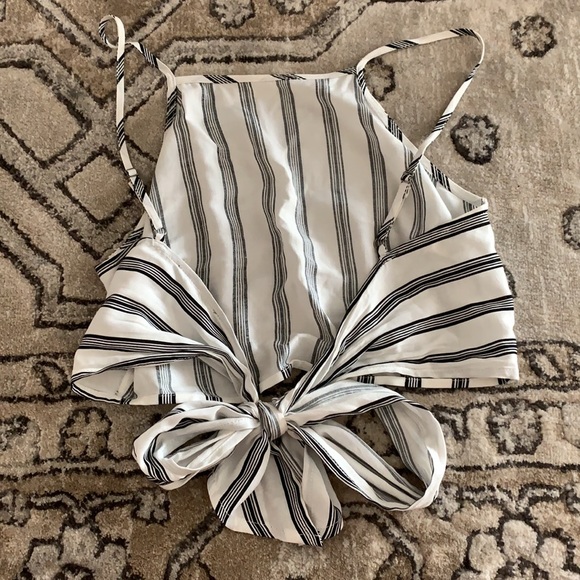 Kendall and Kylie Pacsun set - Picture 2 of 4